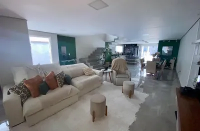 Linda casa duplex em condomínio 3 quartos para alugar  na taquara