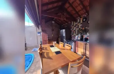 Casa com 3 quartos à venda na Rua Antônio Daniel Dalcuche Filho, Uberaba, Curitiba