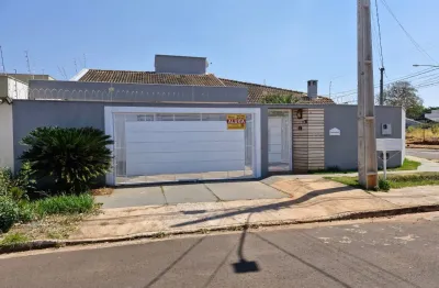 Casa com 2 quartos para alugar na Rua Josué Pereira Ferreira, 743, Parque Residencial Rita Vieira, Campo Grande