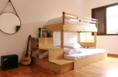Casa com 5 quartos para alugar na Rua Simpatia, 450, Jardim das Bandeiras, São Paulo