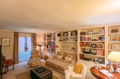 Casa com 5 quartos à venda na Rua Guaonés, --, Jardim Guedala, São Paulo