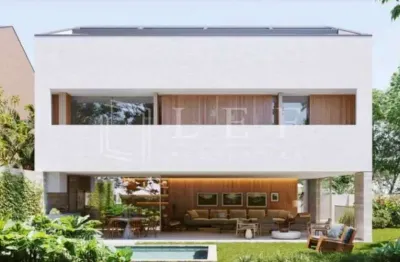 Casa em condomínio fechado com 3 quartos à venda na Rua Miranda Guerra, --, Jardim Petrópolis, São Paulo