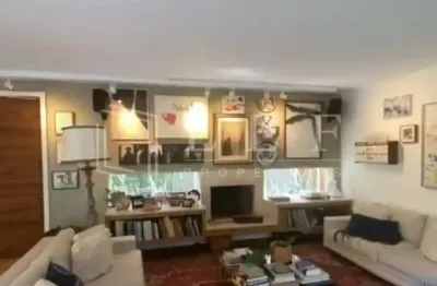 Casa com 3 quartos à venda na Rua Sílvio Portugal, --, Pacaembu, São Paulo