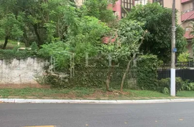 Terreno em zona mista extrategicamente localizado, confira!
