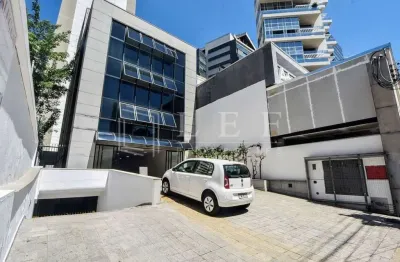Casa comercial para alugar na Rua Doutor Mário Ferraz, --, Jardim Europa, São Paulo