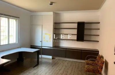 Casa comercial para alugar na Rua Aimberê, --, Sumaré, São Paulo