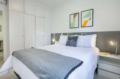Apartamento com 2 quartos para alugar na Rua Urussuí, --, Itaim Bibi, São Paulo