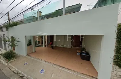 Casa com 3 quartos para alugar na Rua Tajá, --, Vila Nova Conceição, São Paulo