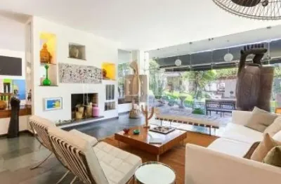 Casa com 3 quartos para alugar na Rua Antônio de Gouveia Giudice, --, Alto de Pinheiros, São Paulo