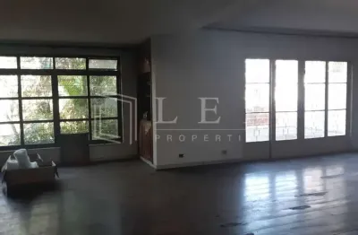 Casa com 4 quartos à venda na Rua Valença, --, Sumaré, São Paulo