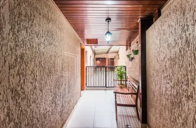 Casa com 4 quartos para alugar na Rua Caramuru, --, Saúde, São Paulo