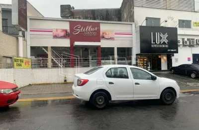 Casa comercial para alugar na Avenida Doutor José Maciel, 96, Jardim Maria Rosa, Taboão da Serra