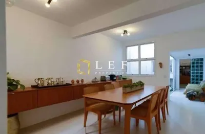 Casa com 3 quartos à venda na Rua Bastos Pereira, --, Vila Nova Conceição, São Paulo