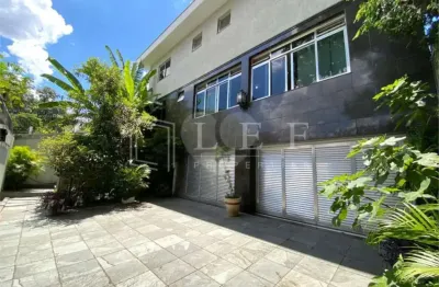 Casa com 5 quartos à venda na Rua Pau-Brasil, --, Boaçava, São Paulo