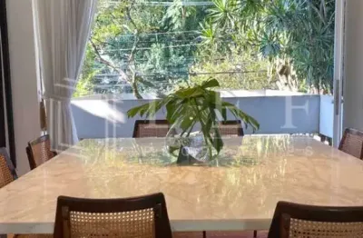 Casa com 3 quartos à venda na Rua Dona Maria Carolina, --, Jardim Paulistano, São Paulo