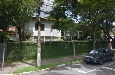 Terreno com visibilidade e versatilidade no melhor de pinheiros