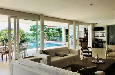 Casa com 4 quartos para alugar na Rua Vital Brasil, --, Nova Fazendinha, Carapicuíba