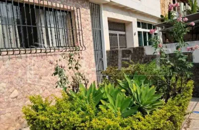 Casa com 3 quartos à venda na Rua das Camélias, --, Mirandópolis, São Paulo
