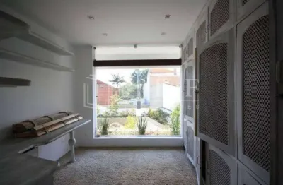 Casa com 4 quartos para alugar na Rua Aperca, --, Boaçava, São Paulo