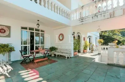 Casa com 3 quartos à venda na Rua Itacaranha, --, Pacaembu, São Paulo