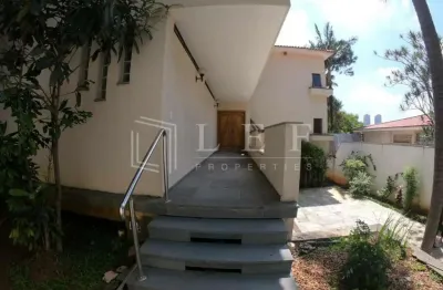 Casa com 4 quartos para alugar na Rua Votuverava, --, Jardim Guedala, São Paulo