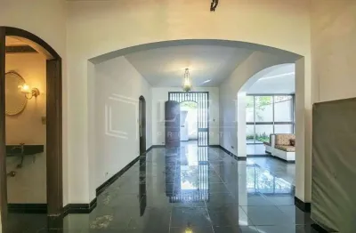Casa com 4 quartos à venda na Rua Guilherme Moura, --, Vila Madalena, São Paulo