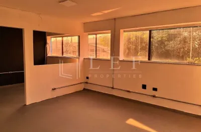 Casa comercial para alugar na Rua Silva Airosa, --, Vila Ribeiro de Barros, São Paulo
