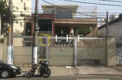 Prédio à venda na Rua Clímaco Barbosa, --, Cambuci, São Paulo