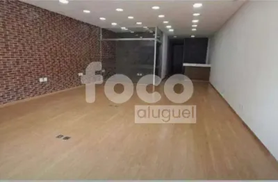 Excelente loja com 300 m², localizada em uma das principais avenidas da cidade, próximo ao terminal central e à casa da cultura.