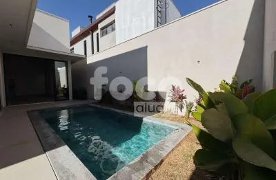 Excelente oportunidade de casa térrea para locação em condomínio fechado