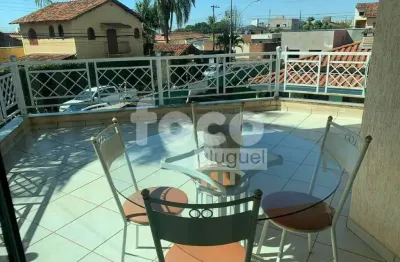 Casa com 4 quartos para alugar na Praça da República, Custódio Pereira, Uberlândia