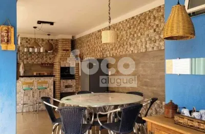 Excelente oportunidade de casa térrea em condomínio fechado