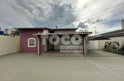 Casa para aluguel, 4 quartos, 1 suíte, 8 vagas, santa mônica - uberlândia/mg