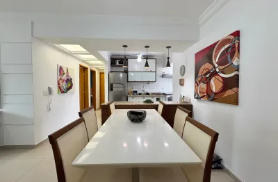 Apartamento próximo à praia, 3 quartos 1 suíte à venda no guarujá.
