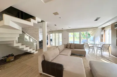 Casa à venda em condomínio fechado, com 5 suites , na praia de pernambuco, guarujá.
