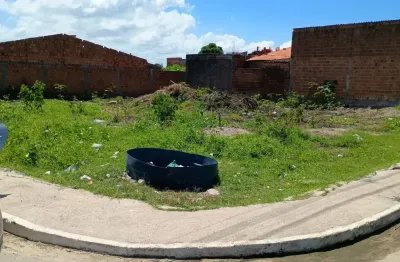 Terreno de esquina | 12x20m (240m2) | próximo a escola municipal com piscina semi-olímpica