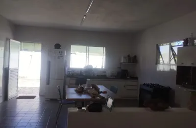 2 casas total 20x50m (1000m2) | 5/4, 1 suíte, 2 banheiros | próx ao shopping p.