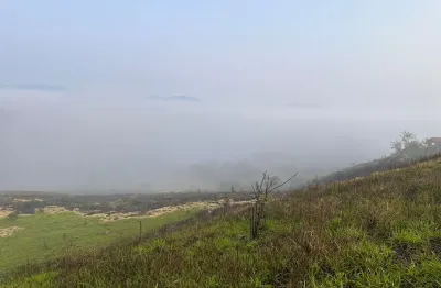 Vende-se lote com excelente localização em área rural de arujá