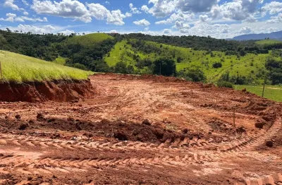 Vende-se terreno com ótima localização apenas 1km do asfalto