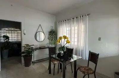Casa com 3 quartos à venda no São Lucas, Divinópolis 