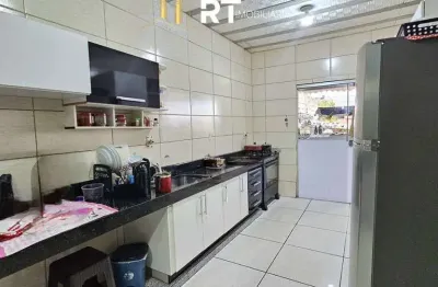 Casa com 3 quartos à venda no Davanuze, Divinópolis 