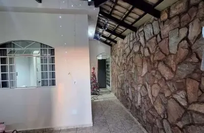 Casa com 3 quartos à venda no Halin Souki, Divinópolis 