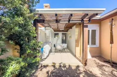 Casa em condomínio fechado com 3 quartos à venda na avenida central, 1001, noiva do mar, xangri-lá, 70 m2 por r$ 729.000