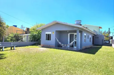 Casa com 3 quartos à venda na rua das tulipa, 3355, capão novo, capão da canoa, 90 m2 por r$ 365.000