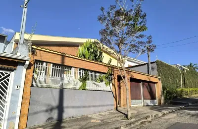 Casa com 5 quartos à venda na Rua Lourenço Martins Dias Baptista, 60, Jardim São Paulo, Sorocaba