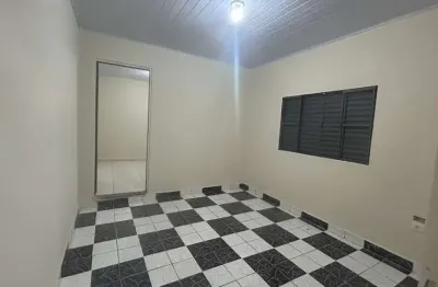 Casa com 2 quartos à venda na Rua Joaquim Vieira, 571, Vila Helena, Sorocaba