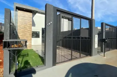 Um espetáculo de imóvel na região do jardim coopagro! com sobra de terreno!