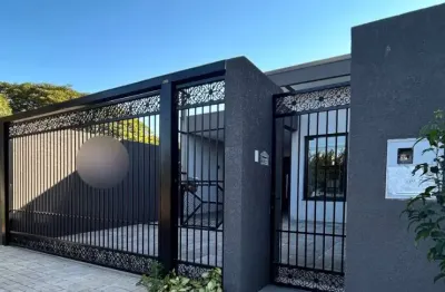 Seu novo lar de alto padrão no jardim gisela!   se você busca conforto, sofisticação e uma localização privilegiada, esta casa foi feita para você!