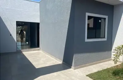 Vende-se imóvel  com ampla sobra de terreno próximo a avenida maripa
