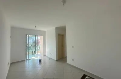 Aluga-se - vivendas 2 qrts, sol da manhã, vista livre.